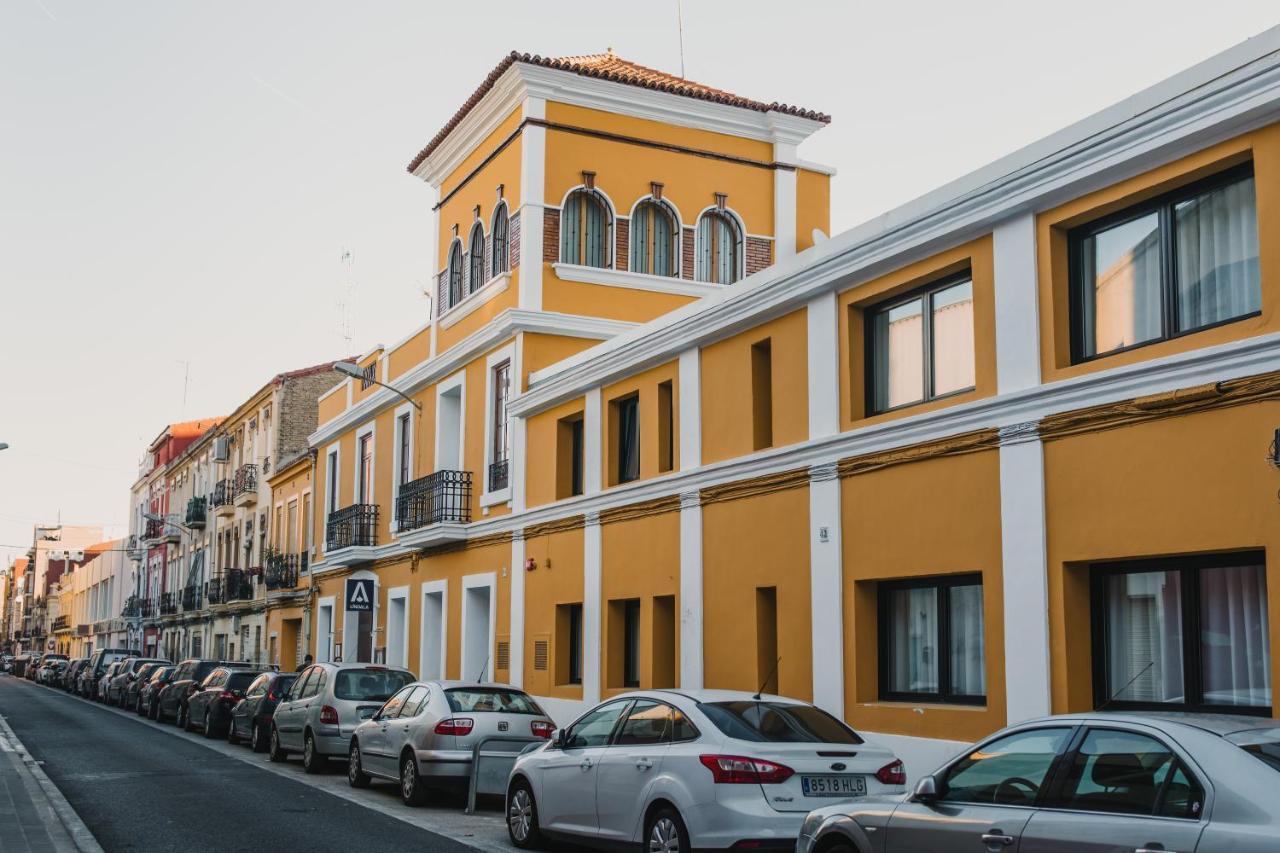 Lindala Hotel Valencia Exterior photo